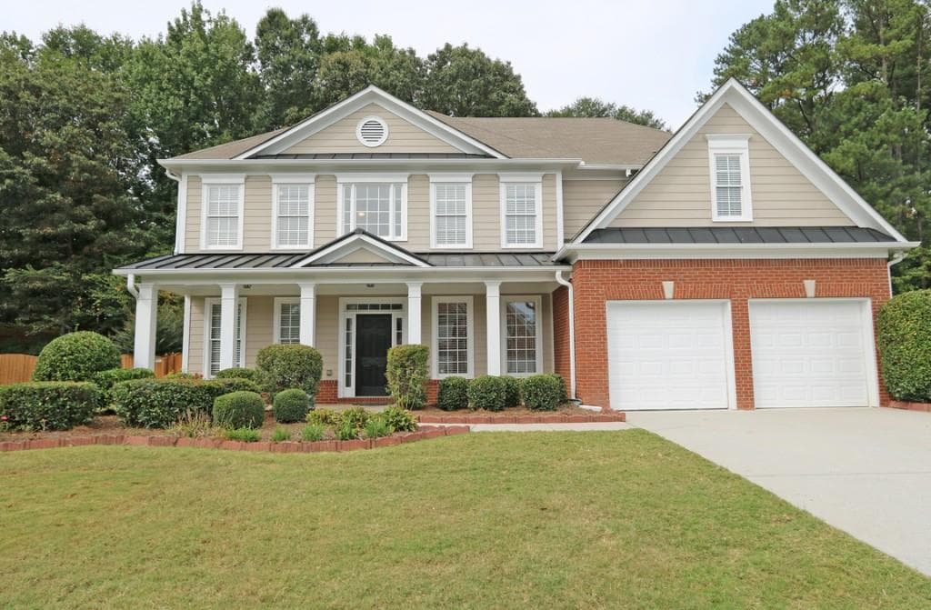 4 bedroom, 2,880 sq ft single family residence sold at 1731 Holcomb Lake Road, Marietta, GA 30062