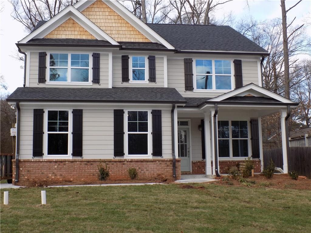 4 bedroom, 2,500 sq ft single family residence sold at 2844 Glenwood Avenue, Atlanta, GA 30317