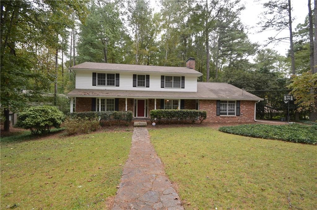 4 bedroom, 3,104 sq ft single family residence sold at 2017 Castleway Lane, Atlanta, GA 30345