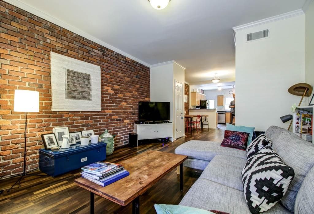 2 bedroom condominium sold at 3675 Peachtree Road 20, Atlanta, GA 30319