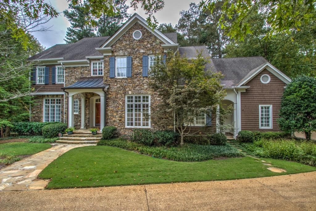 6 bedroom, 6,793 sq ft single family residence sold at 484 Conway Manor Drive, Atlanta, GA 30327