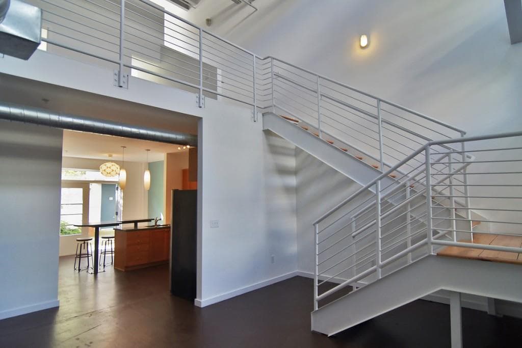 1 bedroom, 1,115 sq ft condominium sold at 400 Village Parkway 128, Atlanta, GA 30306