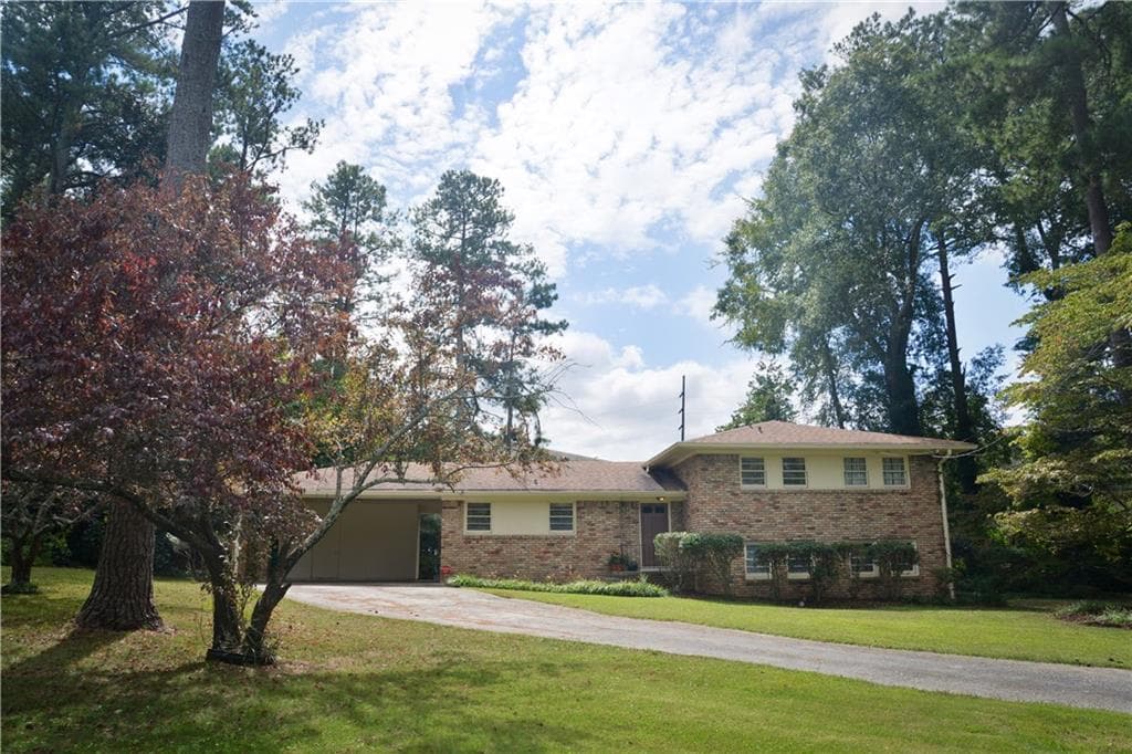 4 bedroom, 2,001 sq ft single family residence sold at 3180 Sidis Court, Atlanta, GA 30340