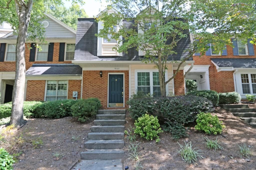 1923 Ivy Glen Drive 1923, Smyrna, GA 30082 — most recent listing photo