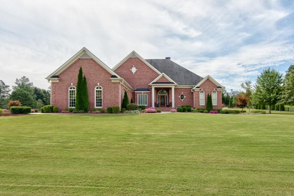 8320 Hurakan Creek Crossing, Cumming, GA 30028 — most recent listing photo