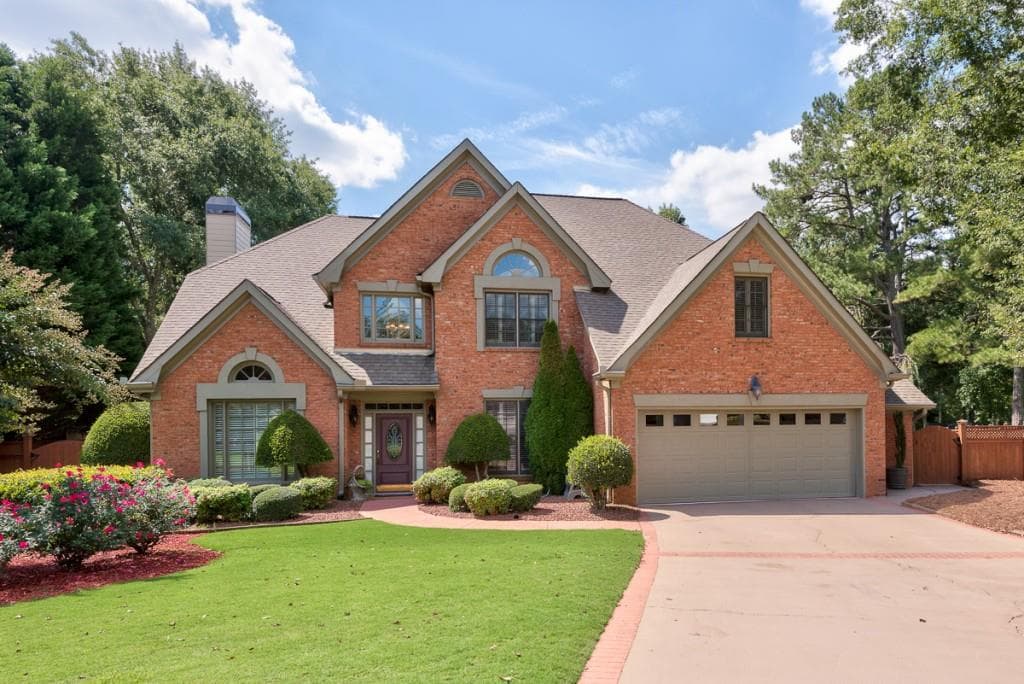 4 bedroom, 3,820 sq ft single family residence sold at 6715 Brookline Court, Cumming, GA 30040