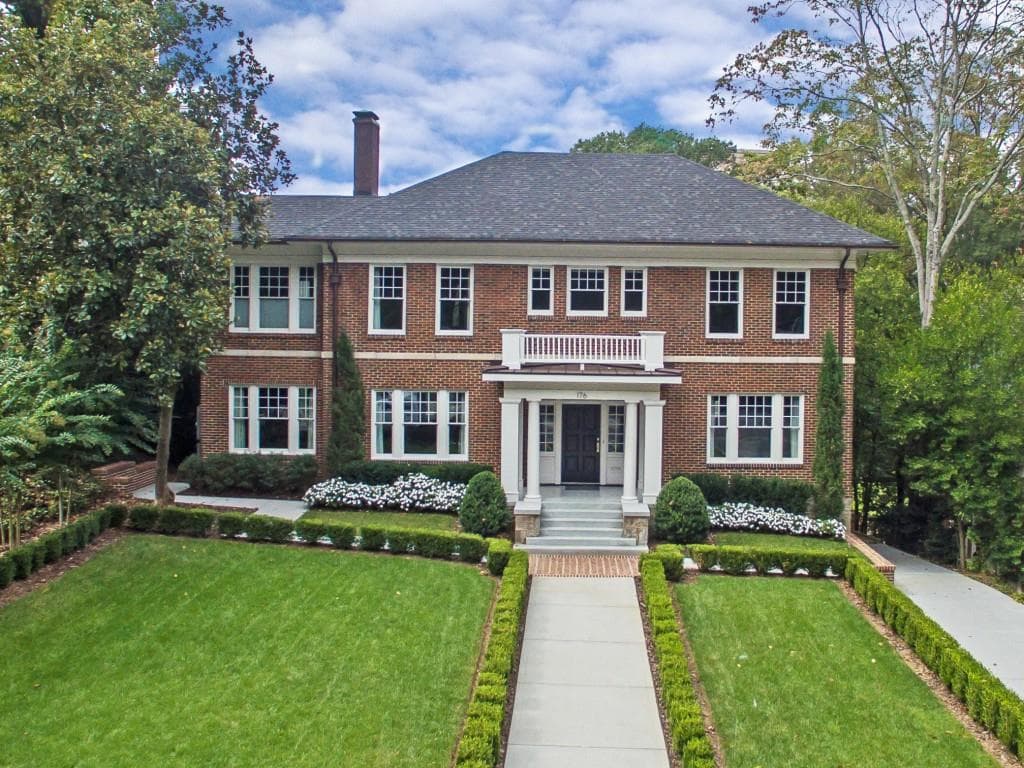 3 bedroom, 4,644 sq ft single family residence sold at 176 Peachtree Circle, Atlanta, GA 30309