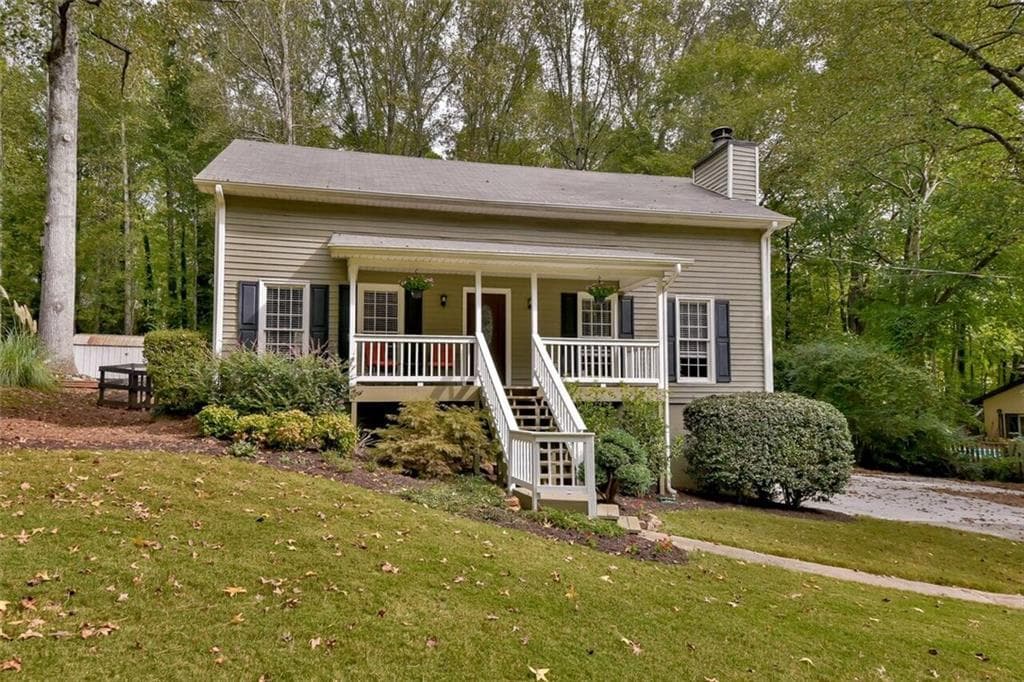 3 bedroom, 1,742 sq ft single family residence sold at 1707 Hillside Street, Marietta, GA 30066