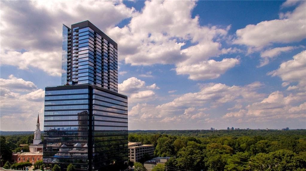 2 bedroom, 1,659 sq ft condominium sold at 3630 Peachtree Road 3005, Atlanta, GA 30326
