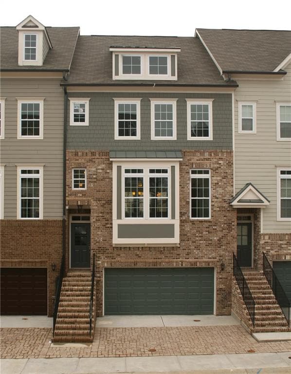 3 bedroom, 2,450 sq ft townhouse sold at 2083 Callaway Court 157, Atlanta, GA 30318