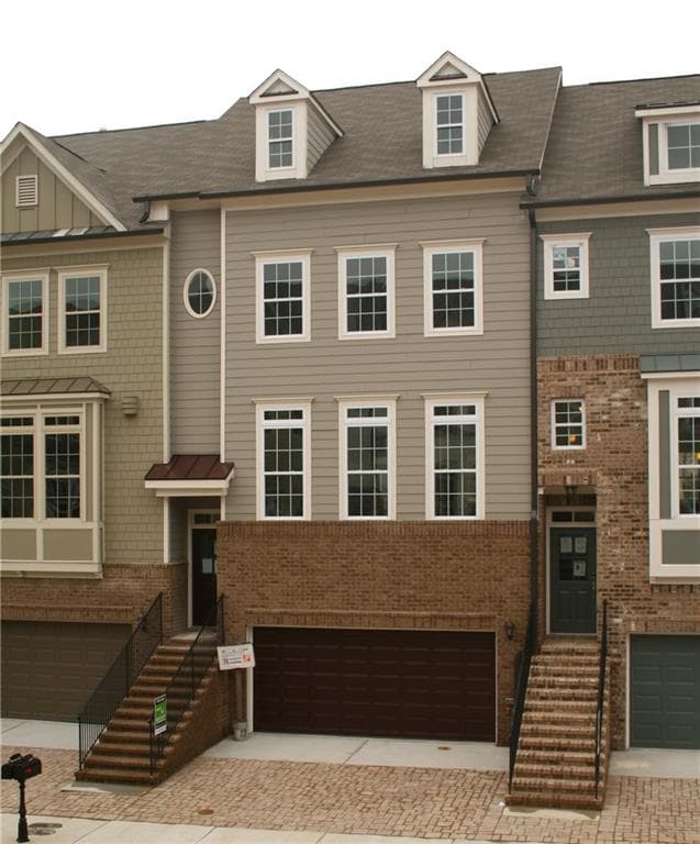3 bedroom, 2,450 sq ft townhouse sold at 2085 Callaway Court 158, Atlanta, GA 30318