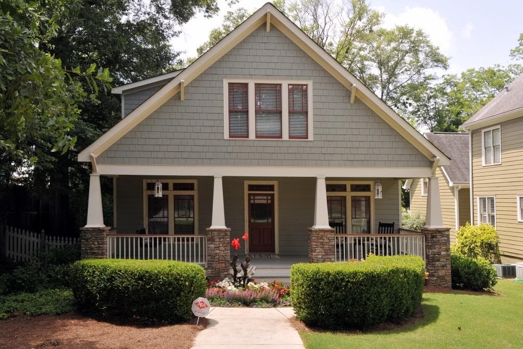 3 bedroom, 2,260 sq ft single family residence sold at 1620 Spring Street, Smyrna, GA 30080