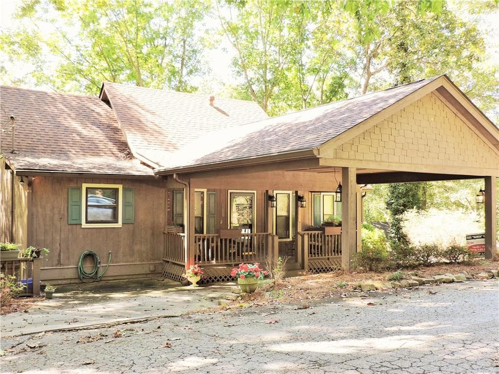 726 Wilshire Place, Gainesville, GA 30501 — most recent listing photo