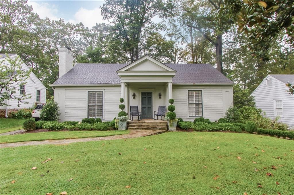 3 bedroom, 1,575 sq ft single family residence sold at 1828 Greystone Road, Atlanta, GA 30318