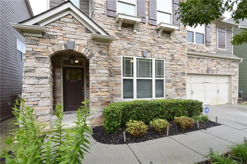 5 bedroom, 3,104 sq ft single family residence sold at 2054 Village Crest Drive, Atlanta, GA 30318