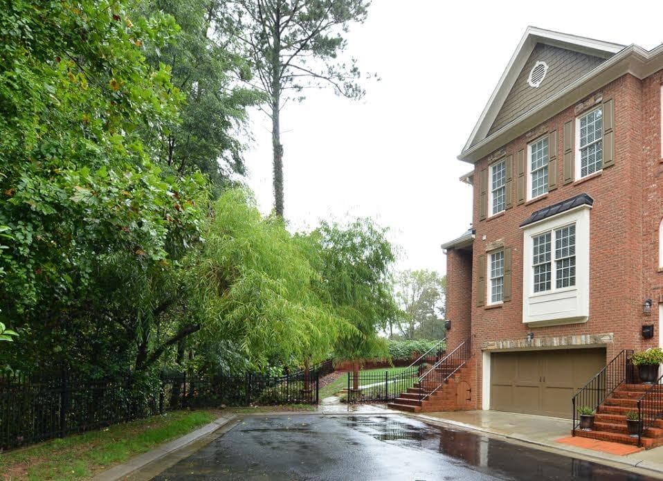 3 bedroom, 2,685 sq ft townhouse sold at 1554 Donaldson Park Drive, Brookhaven, GA 30319