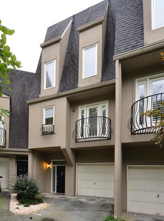 2 bedroom, 2,468 sq ft condominium sold at 1467 Monroe Drive 3, Atlanta, GA 30324
