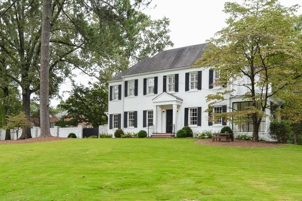 5 bedroom, 3,060 sq ft single family residence sold at 2415 Woodward Way, Atlanta, GA 30305