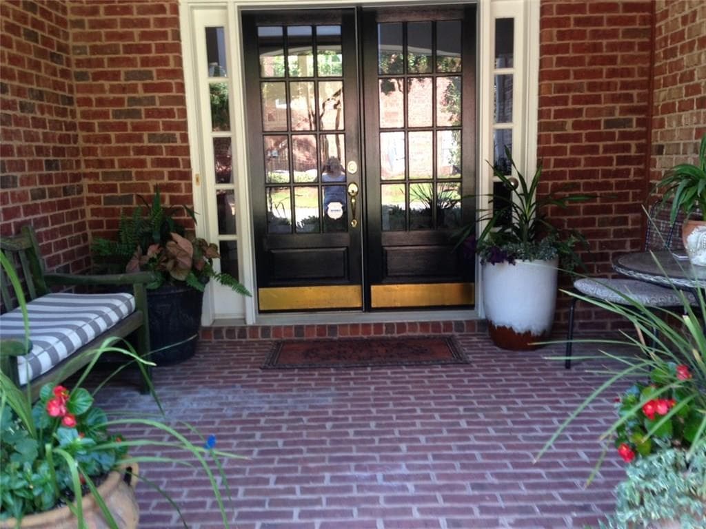 4905 Village Green Drive, Roswell, GA 30075 — most recent listing photo