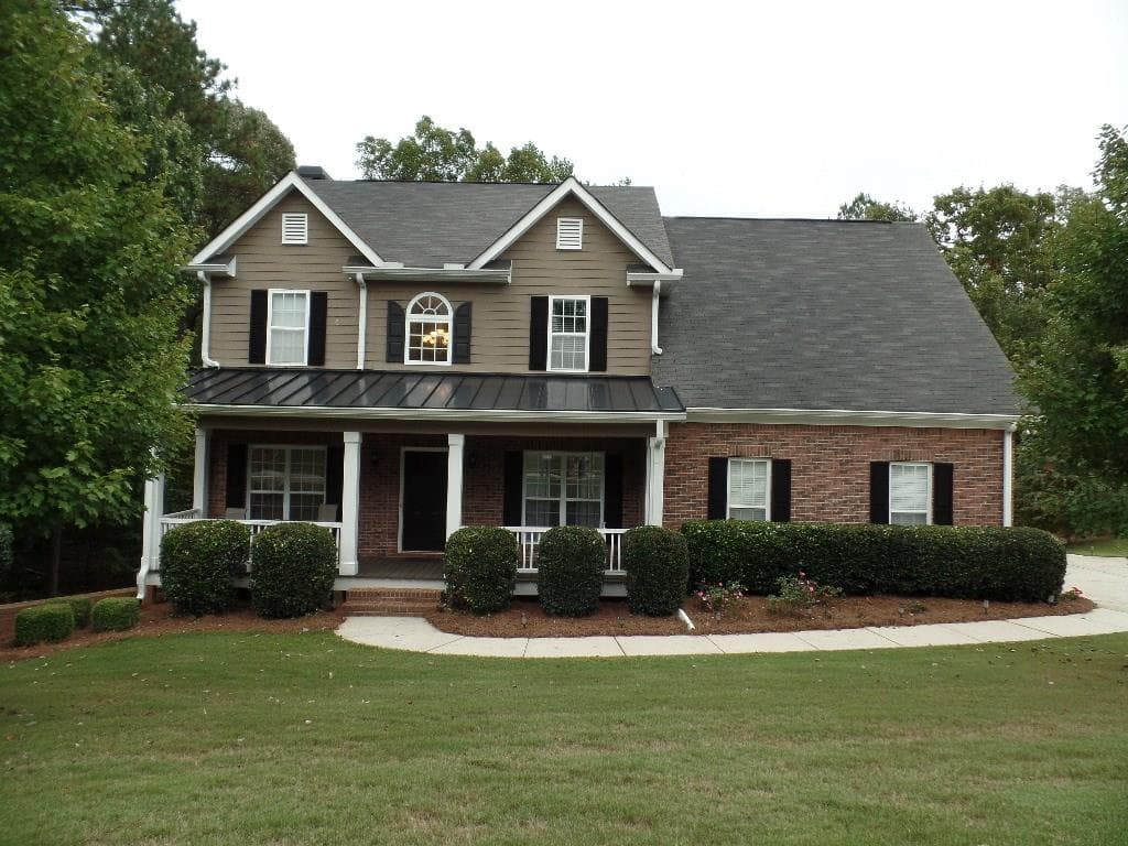 4 bedroom, 2,629 sq ft single family residence sold at 3728 Falls Trail, Winston, GA 30187