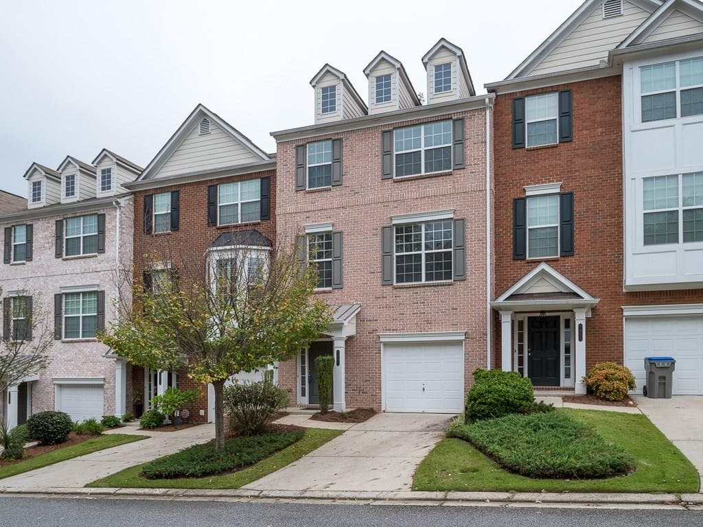 7851 Kiverton Place, Sandy Springs, GA 30350 — most recent listing photo
