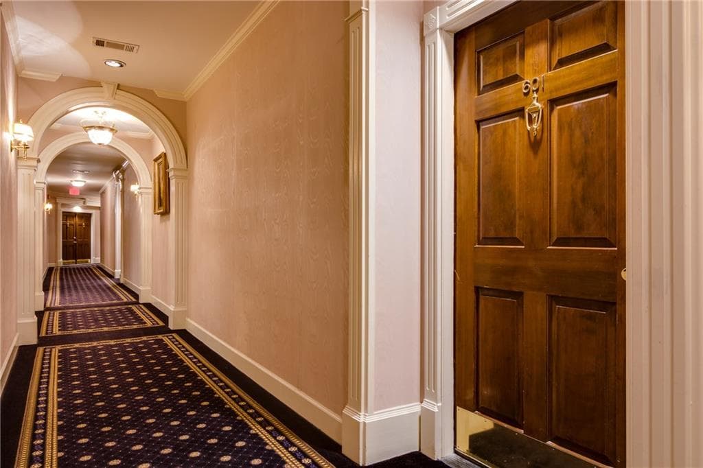 2 bedroom, 1,565 sq ft condominium sold at 2865 Lenox Road 601, Atlanta, GA 30324