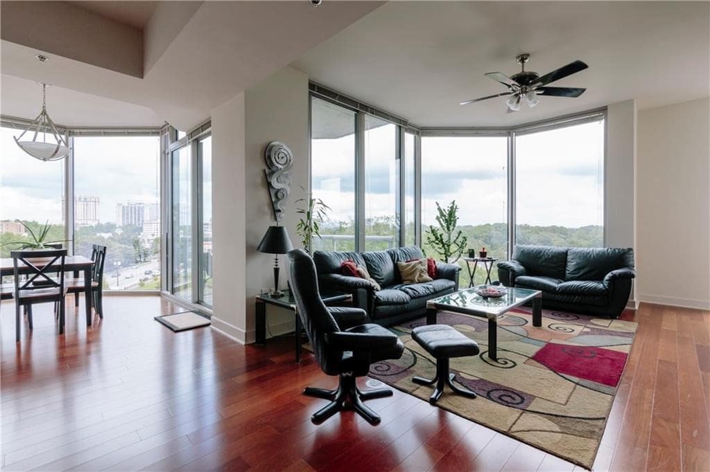 2 bedroom, 1,680 sq ft condominium sold at 2795 Peachtree Road 709, Atlanta, GA 30305