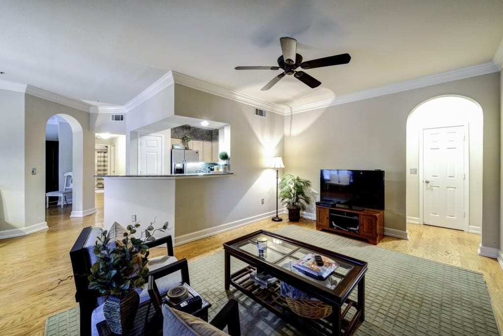3 bedroom, 1,402 sq ft condominium sold at 3777 PEACHTREE Road 511, Brookhaven, GA 30319