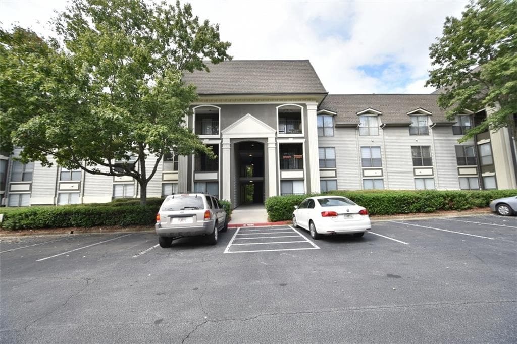2 bedroom, 949 sq ft condominium sold at 2657 Lenox Road 195, Atlanta, GA 30324