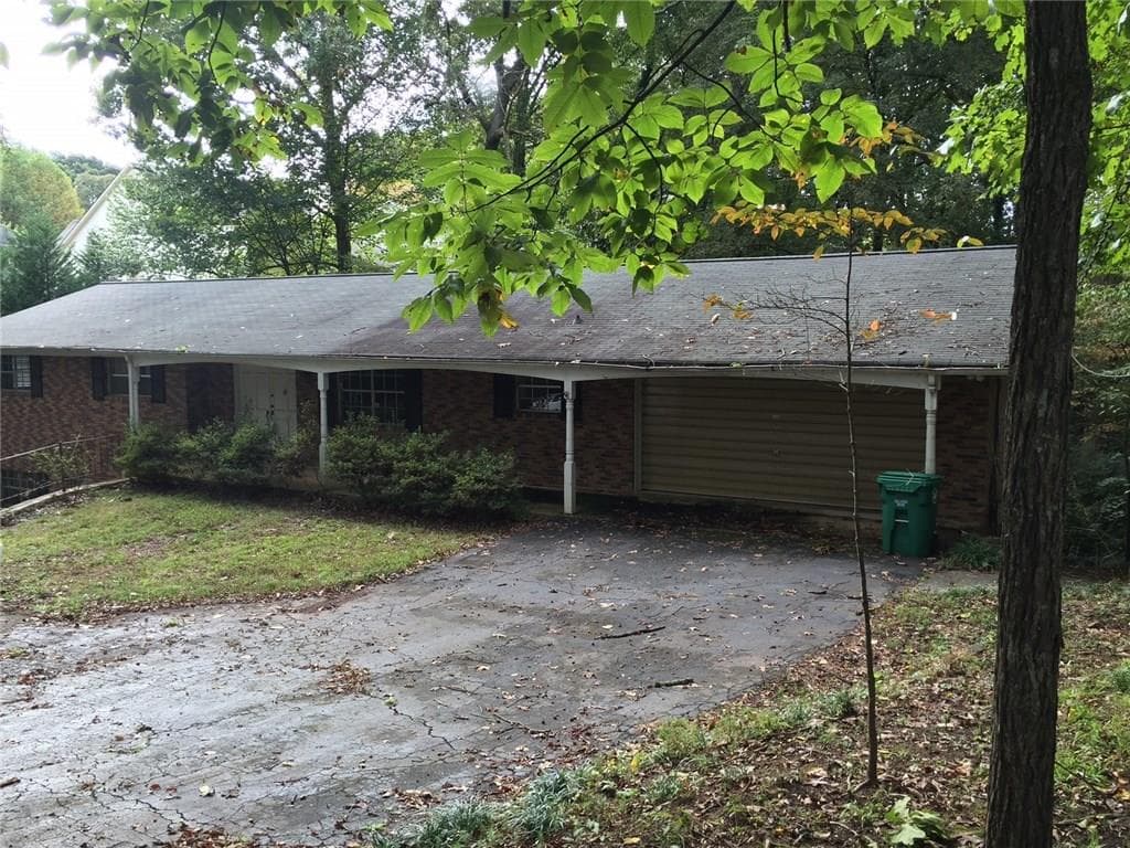 6 bedroom, 1,794 sq ft single family residence sold at 1599 Harts Mill Road, Atlanta, GA 30319