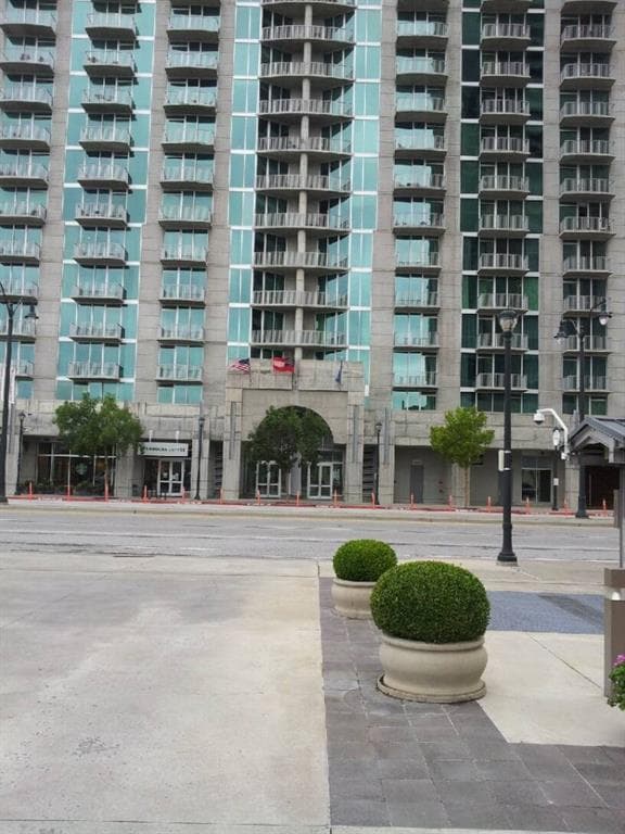 2 bedroom, 1,067 sq ft condominium sold at 361 17th Street 1501, Atlanta, GA 30363