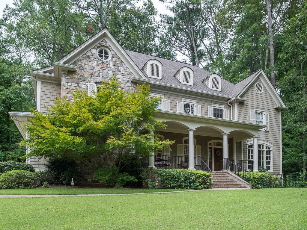 5 bedroom, 5,405 sq ft single family residence sold at 1015 Nawench Drive, Atlanta, GA 30327