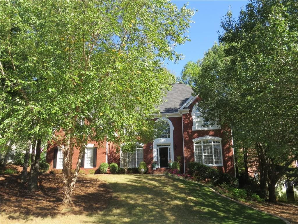 565 Lake Medlock Drive, Johns Creek, GA 30022 — most recent listing photo