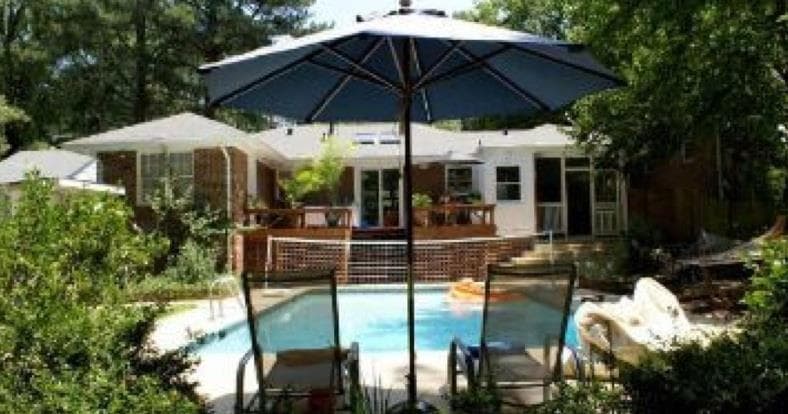 2 bedroom, 1,597 sq ft single family residence sold at 923 SE Stokeswood Avenue, Atlanta, GA 30316