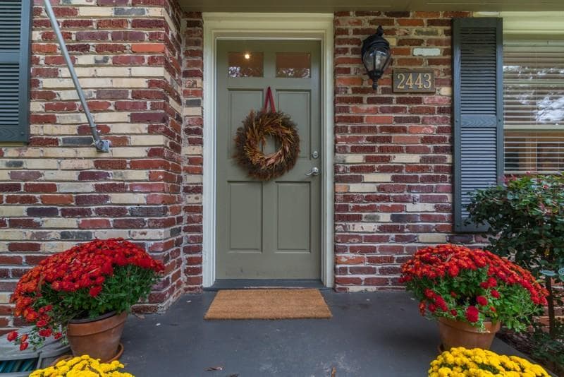 3 bedroom, 1,450 sq ft single family residence sold at 2443 Hunting Valley Drive, Decatur, GA 30033