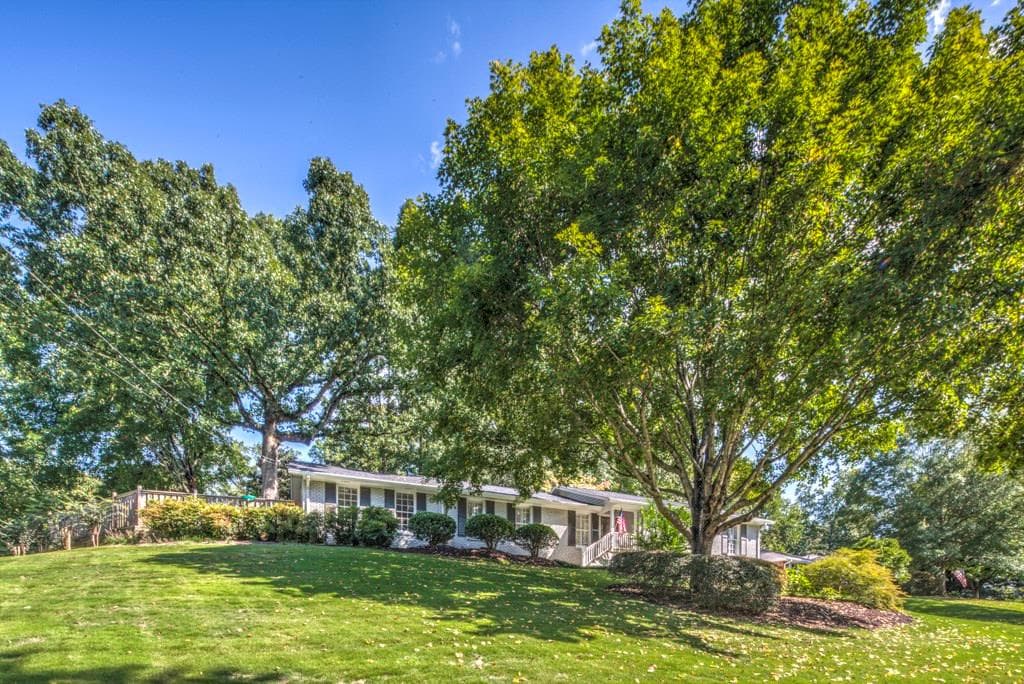 420 Forest Valley Road, Atlanta, GA 30342 — most recent listing photo