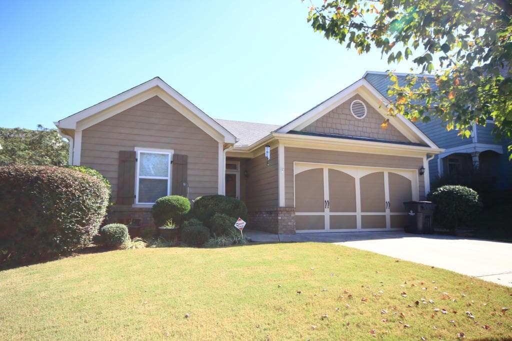 3 bedroom, 1,398 sq ft single family residence sold at 1821 Lily Valley Drive, Lawrenceville, GA 30045