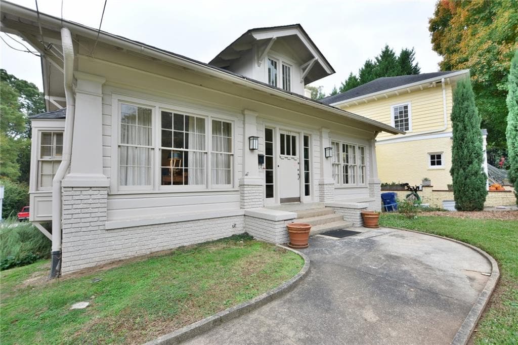 3 bedroom, 1,984 sq ft single family residence sold at 157 17th Street, Atlanta, GA 30309