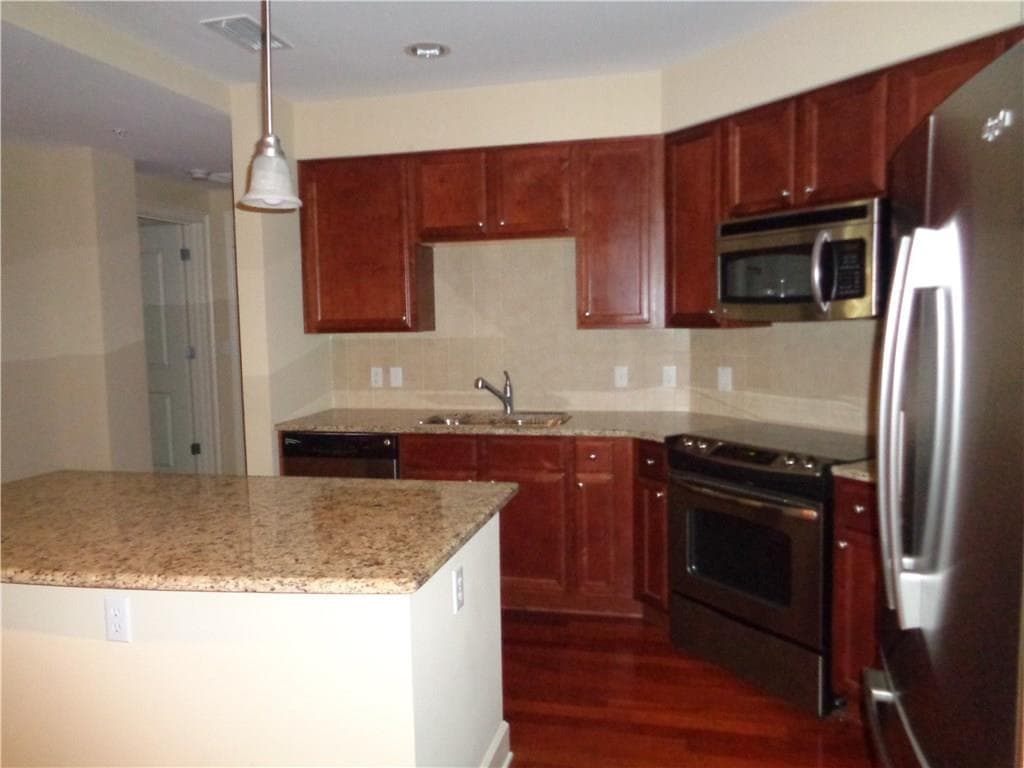 2 bedroom, 1,198 sq ft condominium sold at 200 River Vista Drive 206, Atlanta, GA 30339