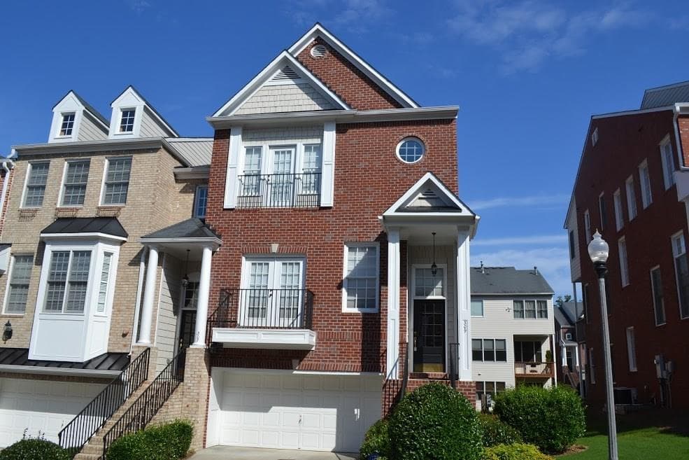 309 Creekbank Way, Smyrna, GA 30082 — most recent listing photo