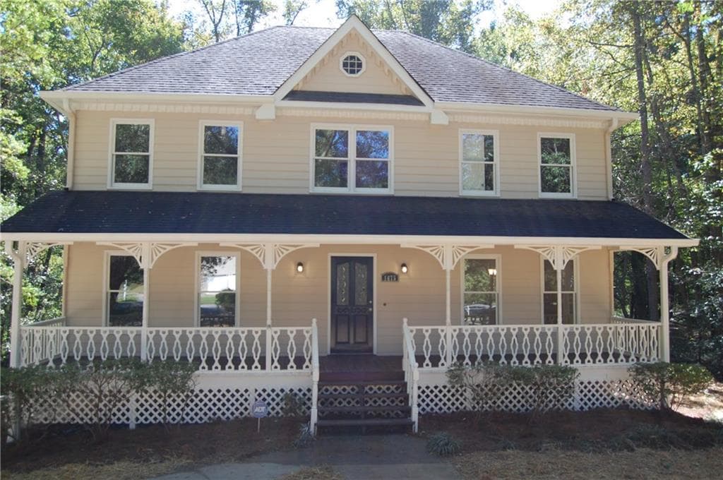 4 bedroom, 2,812 sq ft single family residence sold at 1675 Longwood Drive, Marietta, GA 30008
