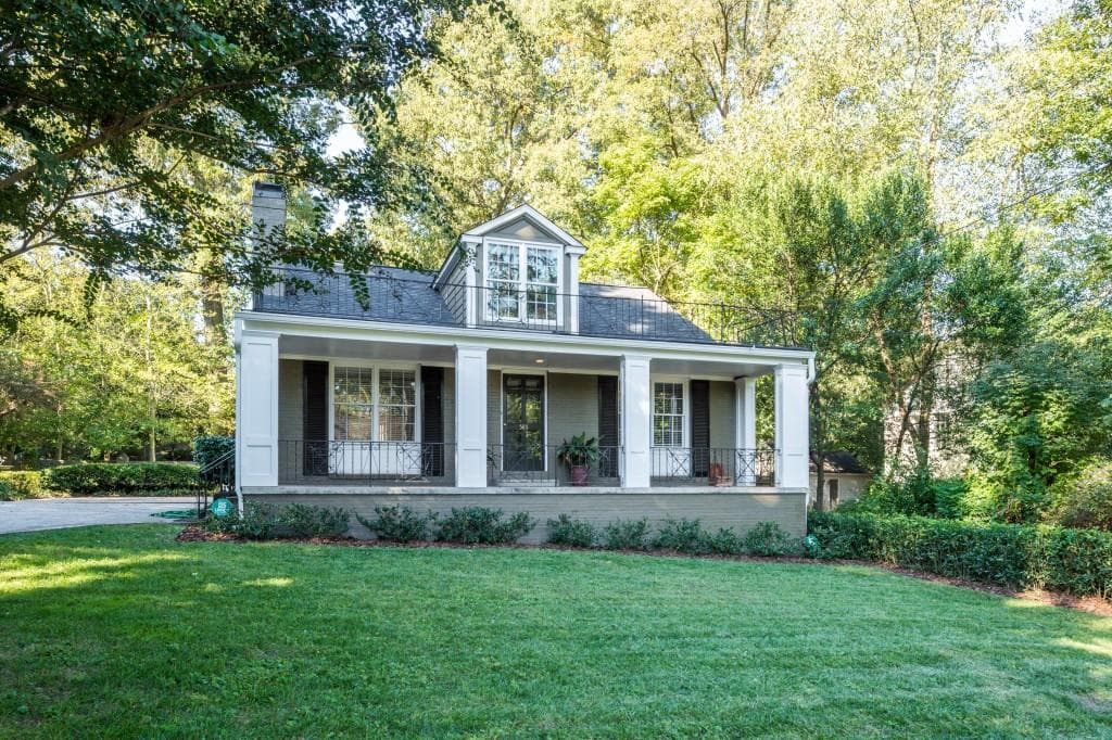 3 bedroom, 2,179 sq ft single family residence sold at 585 Collier Road, Atlanta, GA 30318