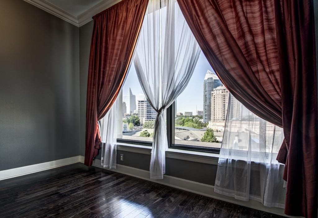 1 bedroom, 1,303 sq ft condominium sold at 3445 Stratford Road 803, Atlanta, GA 30326