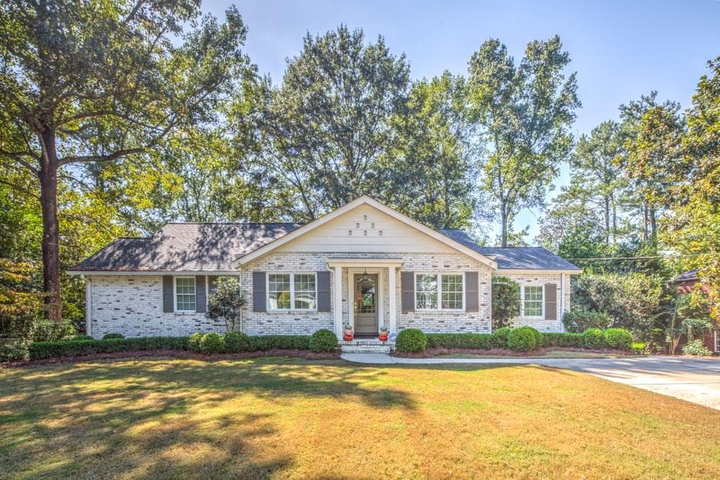 3 bedroom single family residence sold at 465 Pine Forest Road, Sandy Springs, GA 30342