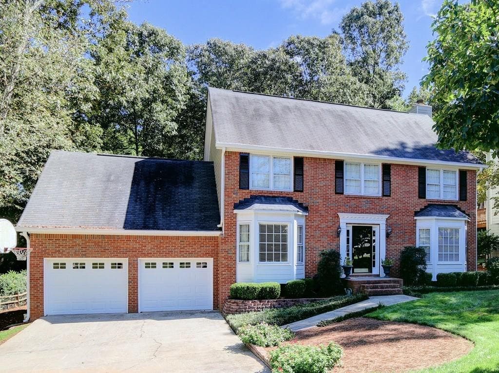 5 bedroom single family residence sold at 4946 Willow Lane, Marietta, GA 30066