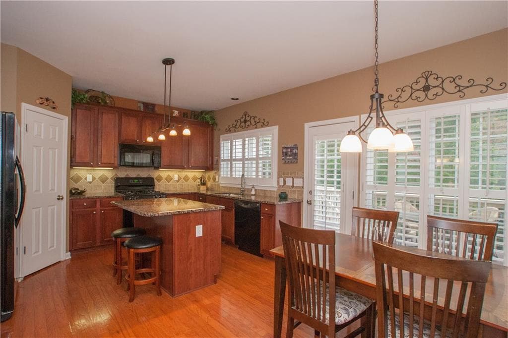 4 bedroom single family residence sold at 3980 Almandine Way, Cumming, GA 30040