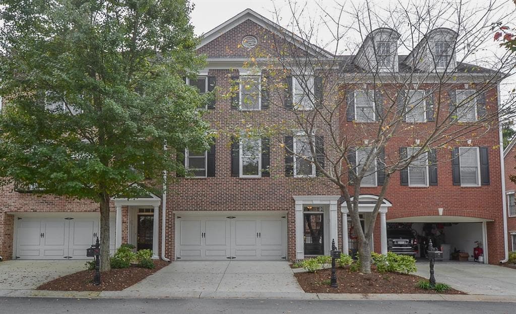 3 bedroom townhouse sold at 4409 Village Green Drive 0, Roswell, GA 30075