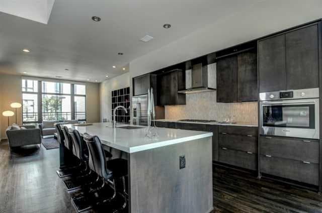 3 bedroom, 3,453 sq ft townhouse sold at 721 Longleaf Drive 2, Atlanta, GA 30342
