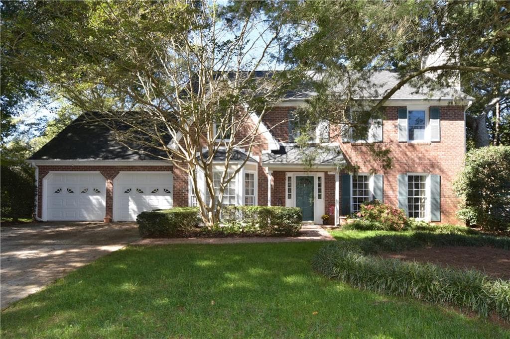 4 bedroom, 2,500 sq ft single family residence sold at 3271 Running Cedar Drive, Marietta, GA 30062
