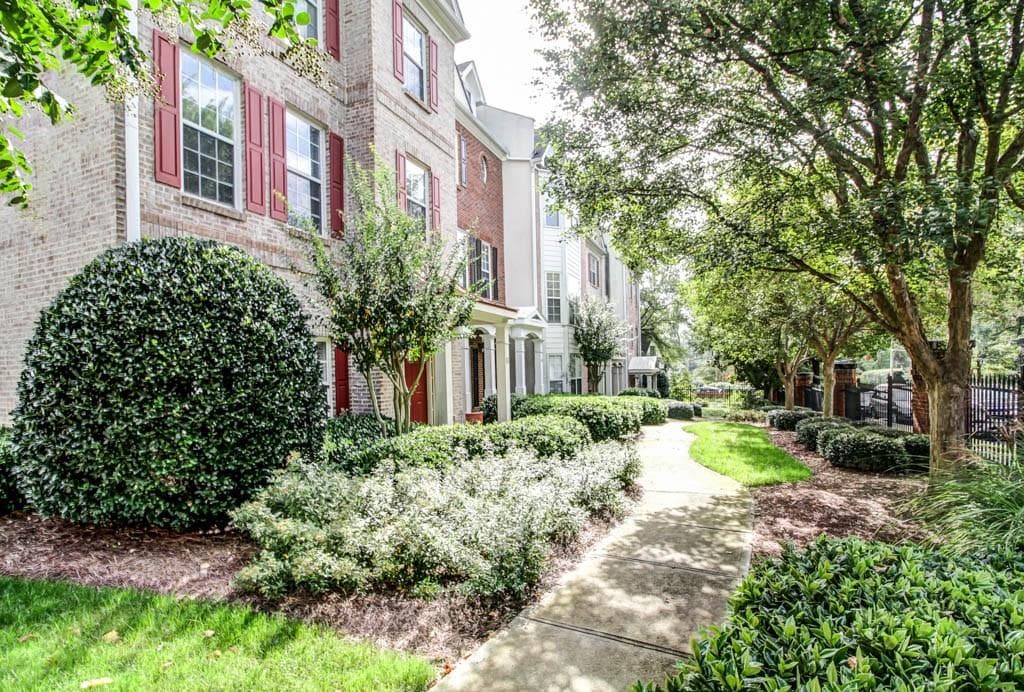 3 bedroom, 1,754 sq ft townhouse sold at 110 S Columbia Drive 17, Decatur, GA 30030